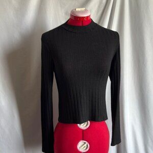 LL81 Urban Heritage Elegant Black Knit Top